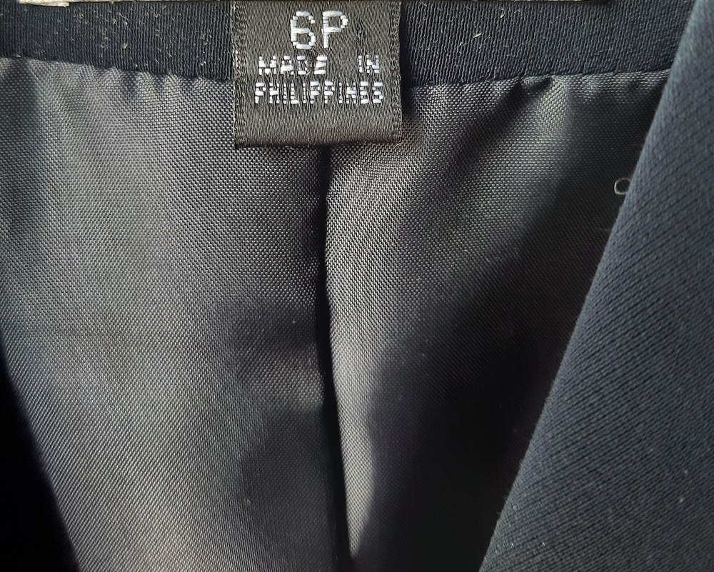 Blazer - Picture 5 of 6